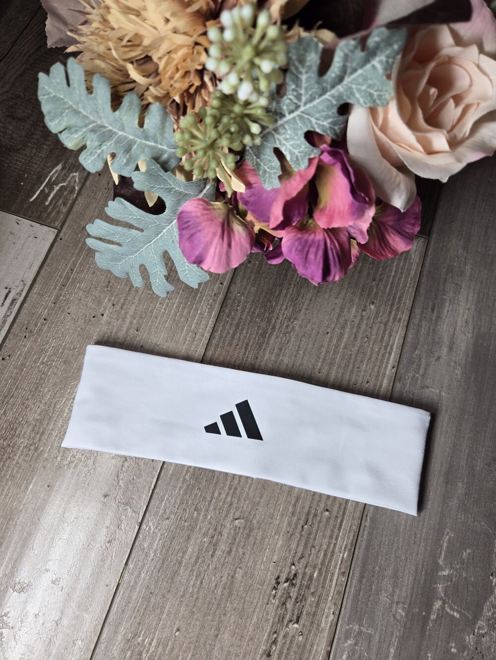 Adidas Women’s White Performance Headband – NWOT